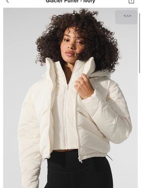 ALO Yoga Glacier Puffer Jacket - Ivory